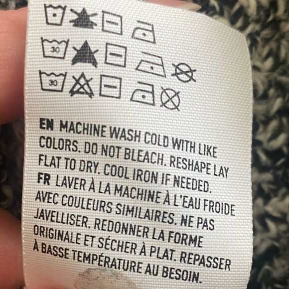 American Eagle Marled Black and White Open-Front Drapey Cardigan - Picture 4 of 7